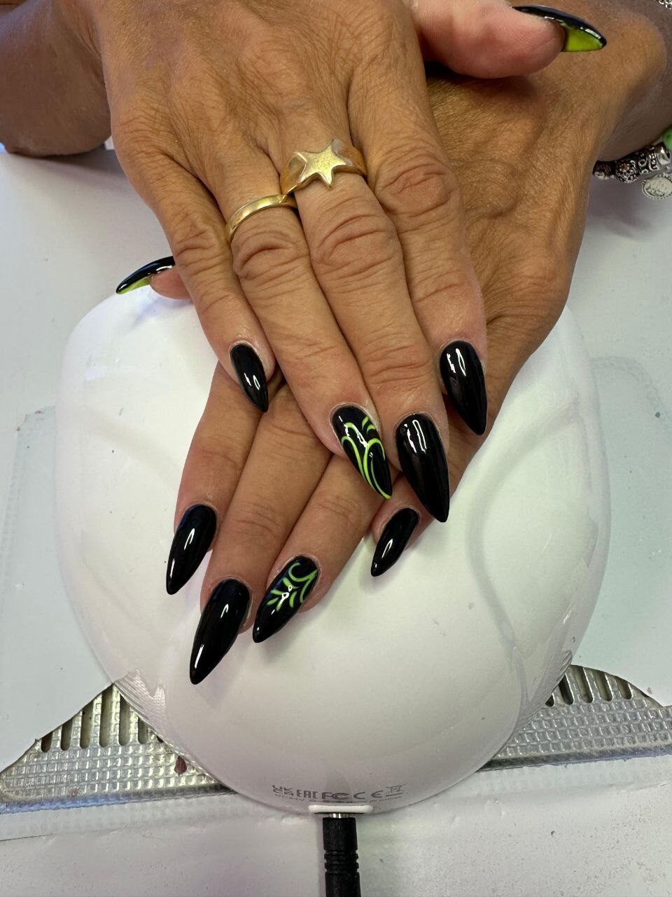 Unghie realizzate da Mebilly Beauty — foto 14